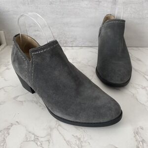 Naturalizer  Zarie Ankle Boots 8.5 W  Grey Suede Mid Heel‎ Western Bootie